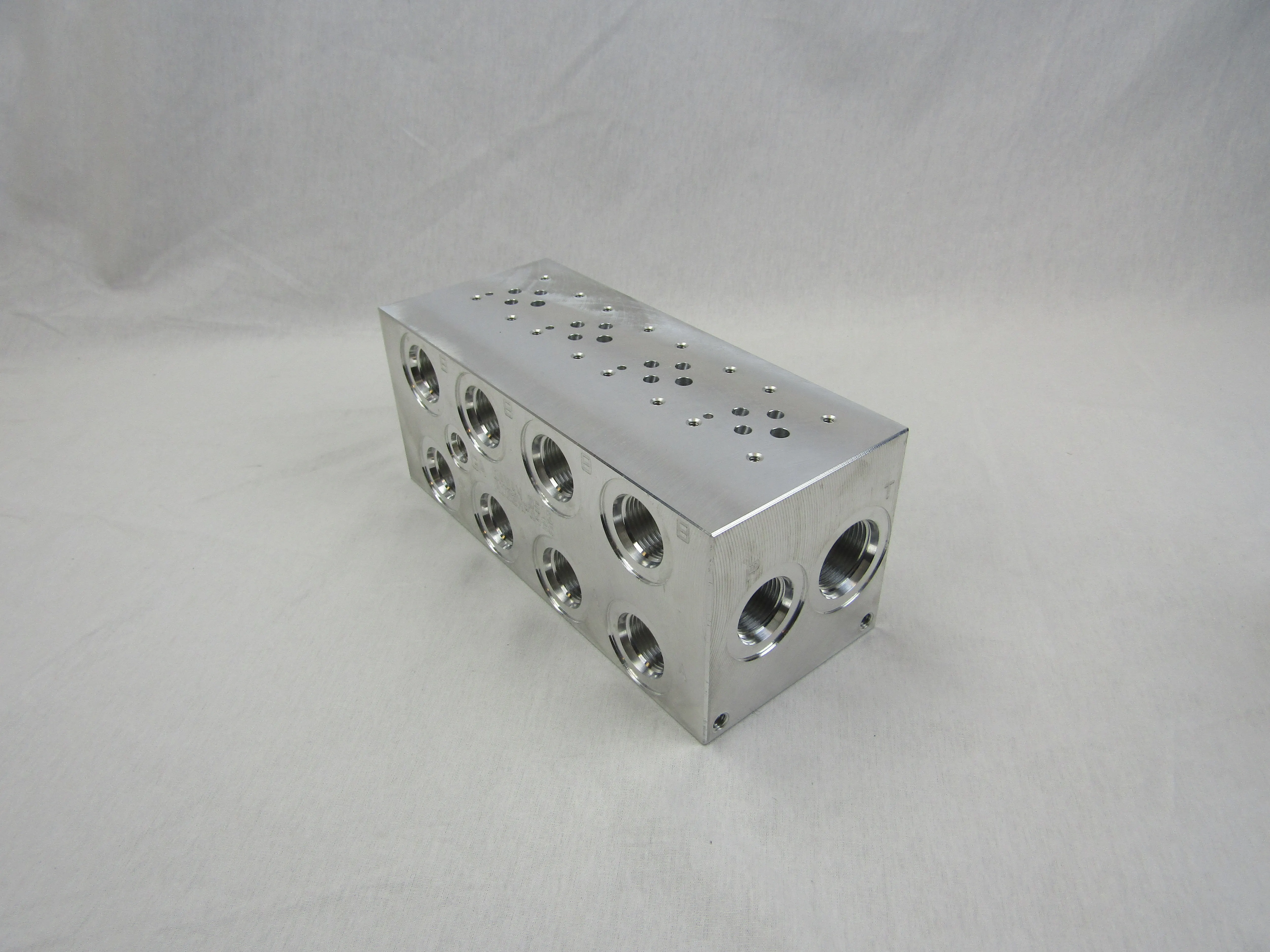 DAMAN AD03HP042S Aluminum Valve Manifold