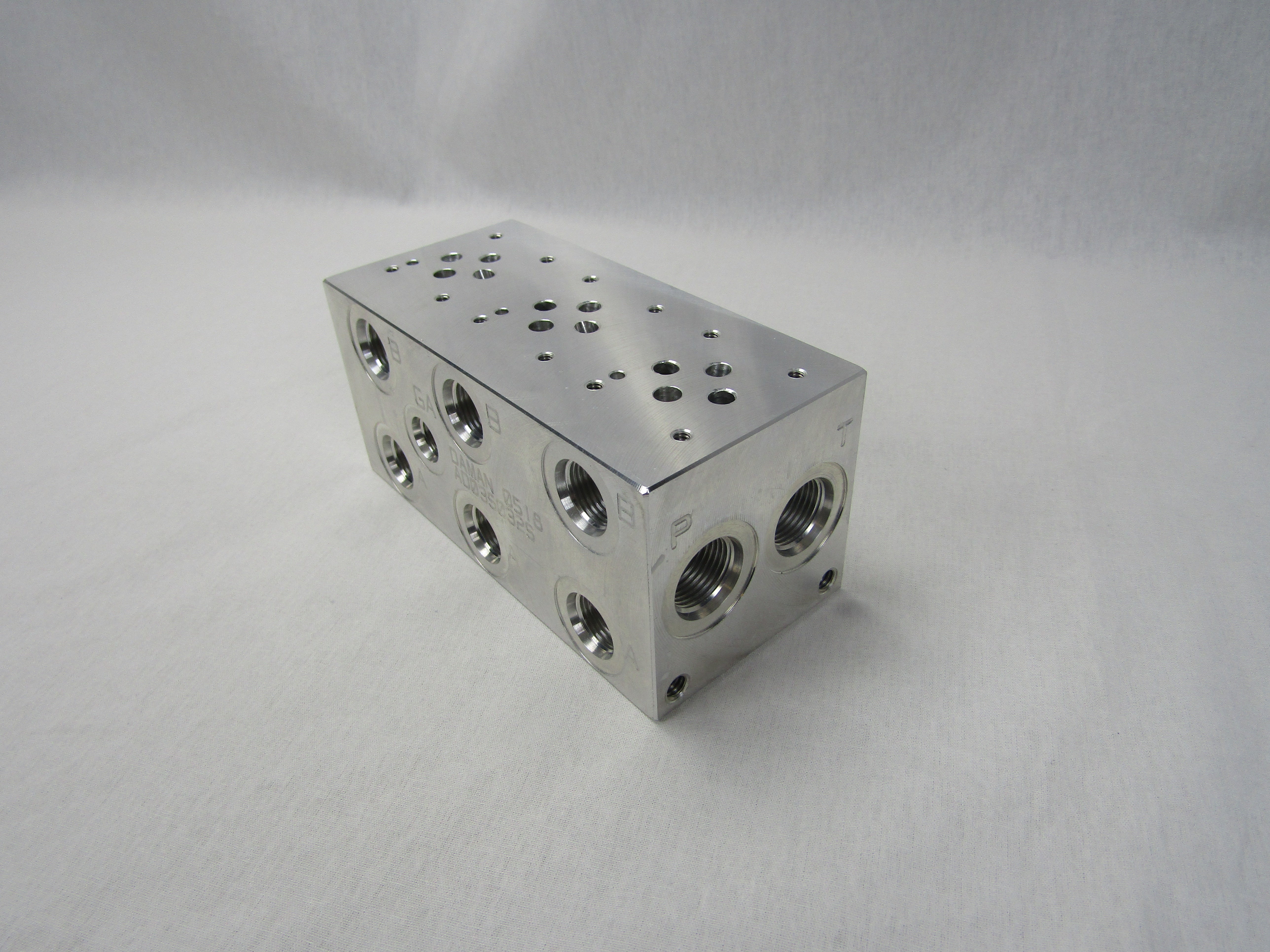 DAMAN AD03S032S Aluminum Valve Manifold