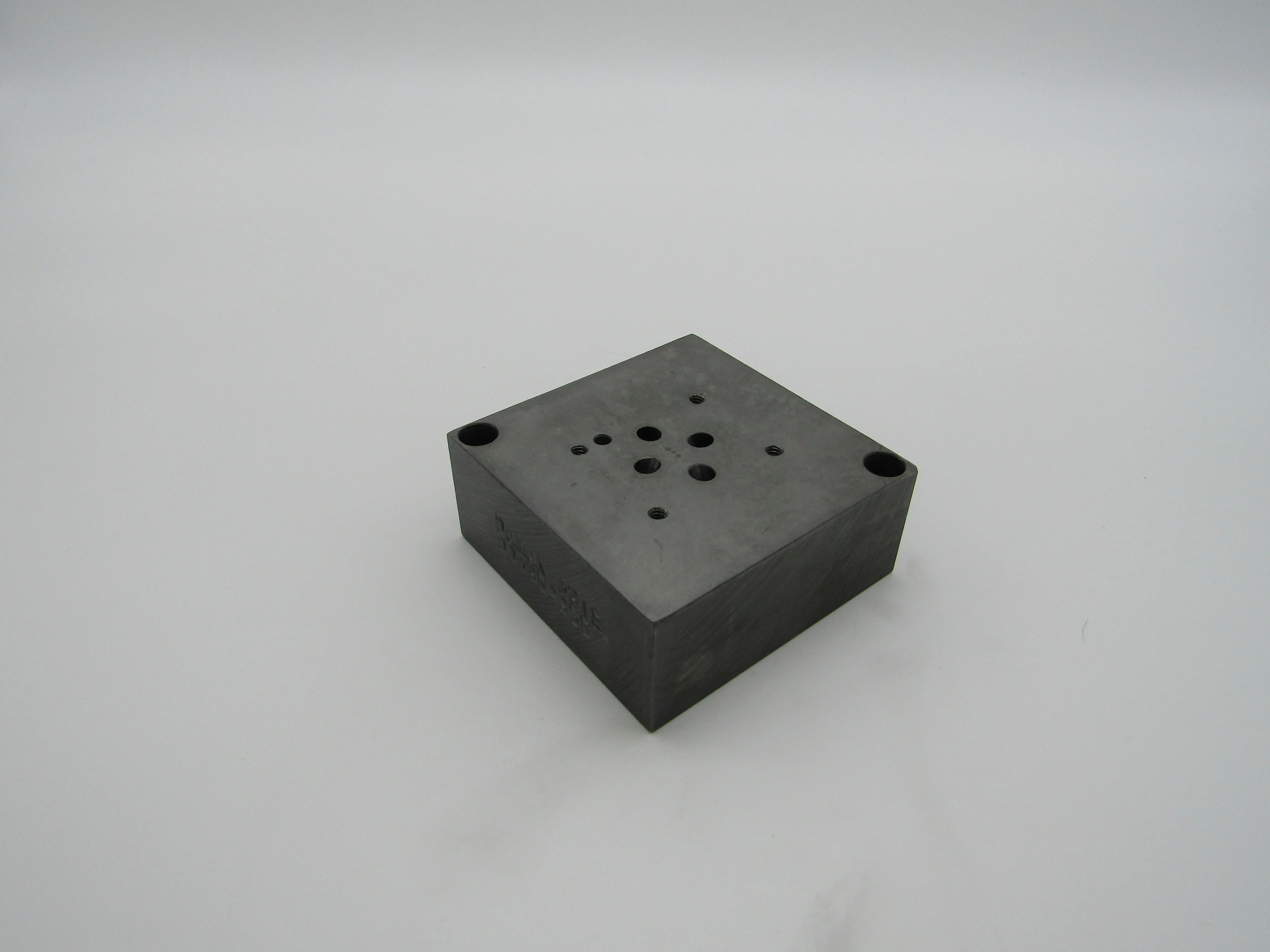 DAMAN DD03SPB8S Ductile Valve Subplate