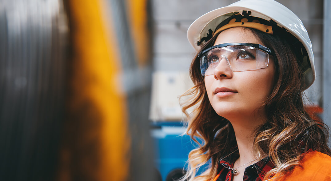 Safetyworks Training Girl in Hard Hat