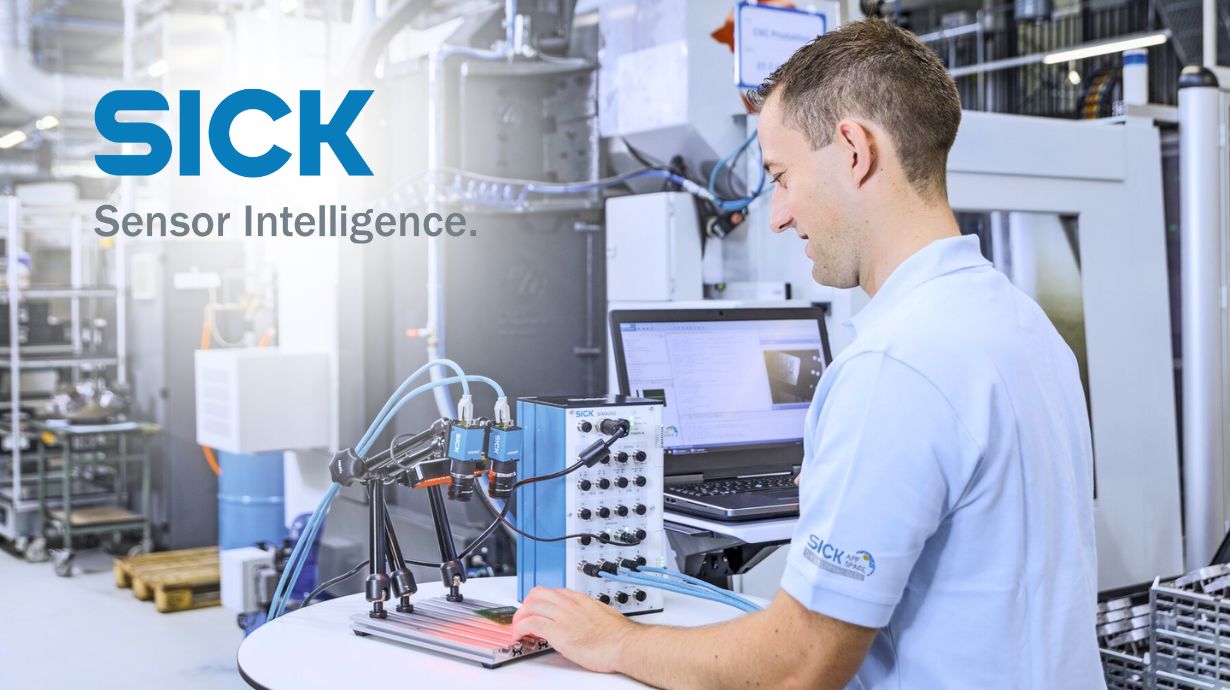 SICK employee using sensor software solutions
